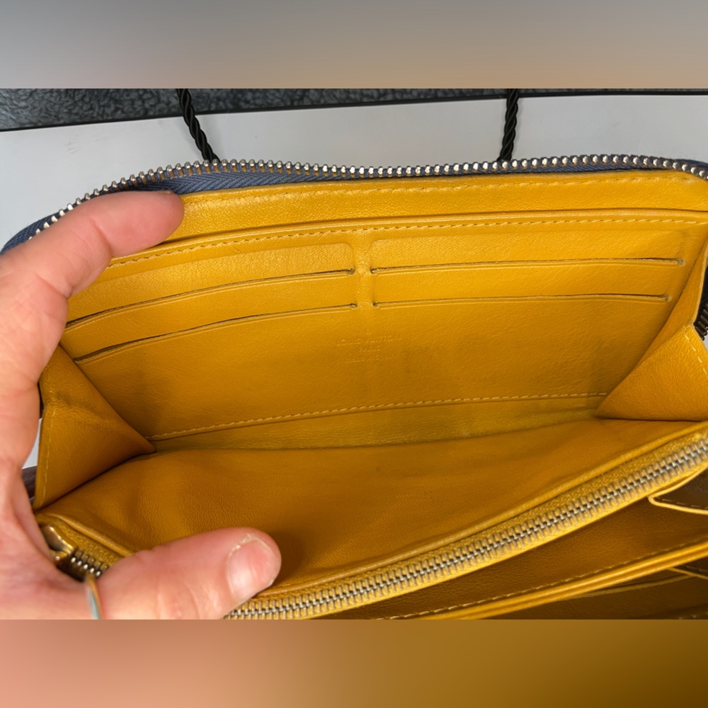 AUTHENTIC LOUIS VUITTON BLUE DENIM ZIPPY MONOGRAM WALLET WITH YELLOW INTERIOR - Picture 9 of 12